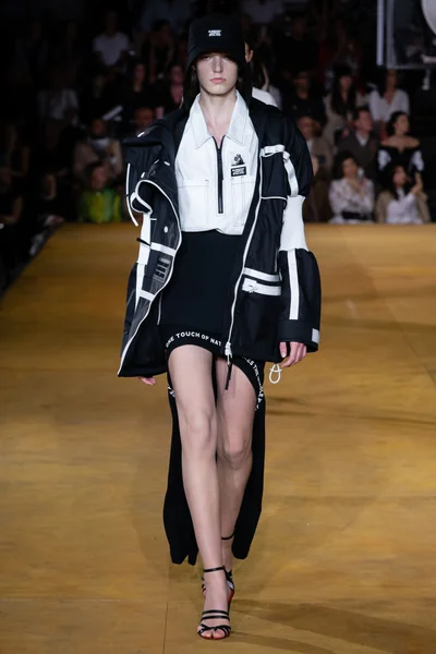 Look 57